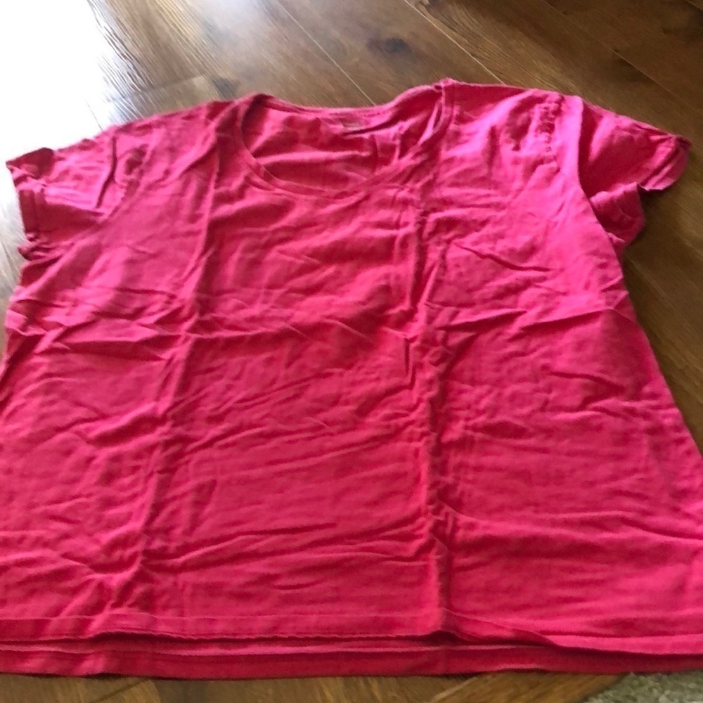 Hanes pink cotton short sleeve tee in size XL